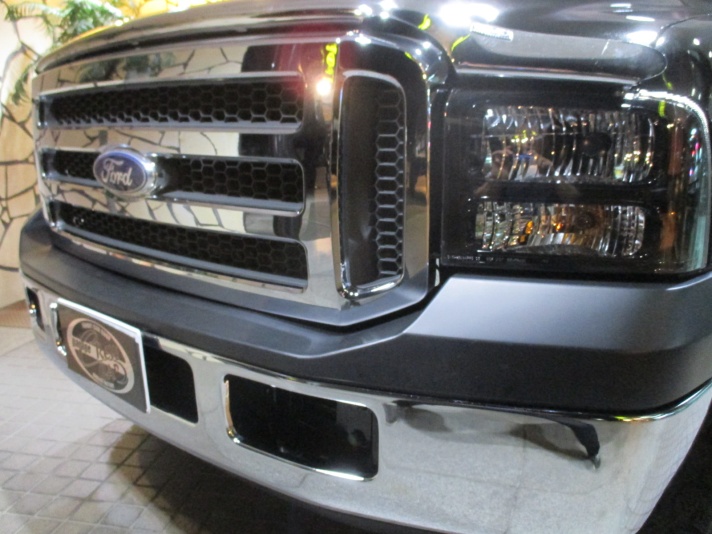フォード エクスカージョン ｌｔｄ ４ｗｄ 新車並行 中古車 情報 Garage Crew Cab