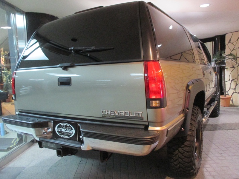 シボレー サバーバン LS カーゴフェイス 4WD 新車並行 中古車