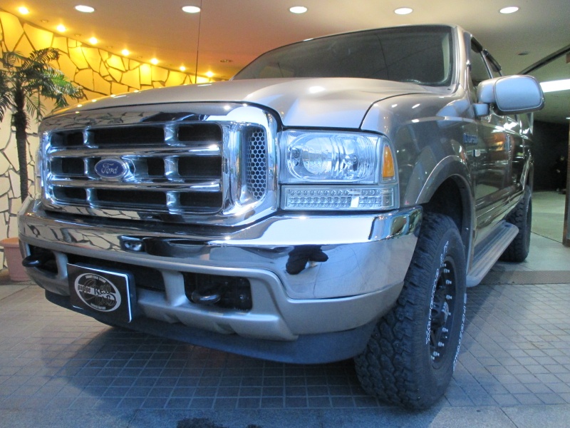 フォード エクスカージョン LTD 4WD 実走行証付 中古車 情報