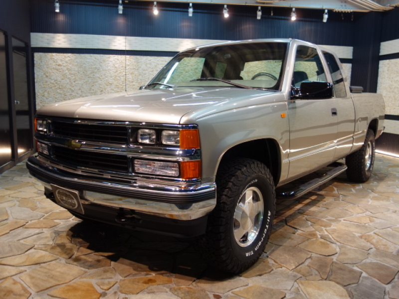シボレー K-1500 LS EXTキャブ 4WD 新車並行 角目4灯ヘッド